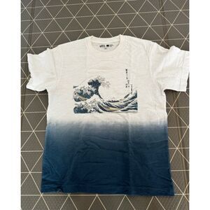 UNIQLO Great Wave Limited Edition Shirt – Size XS Unisex Dip-Dye T-Shirt